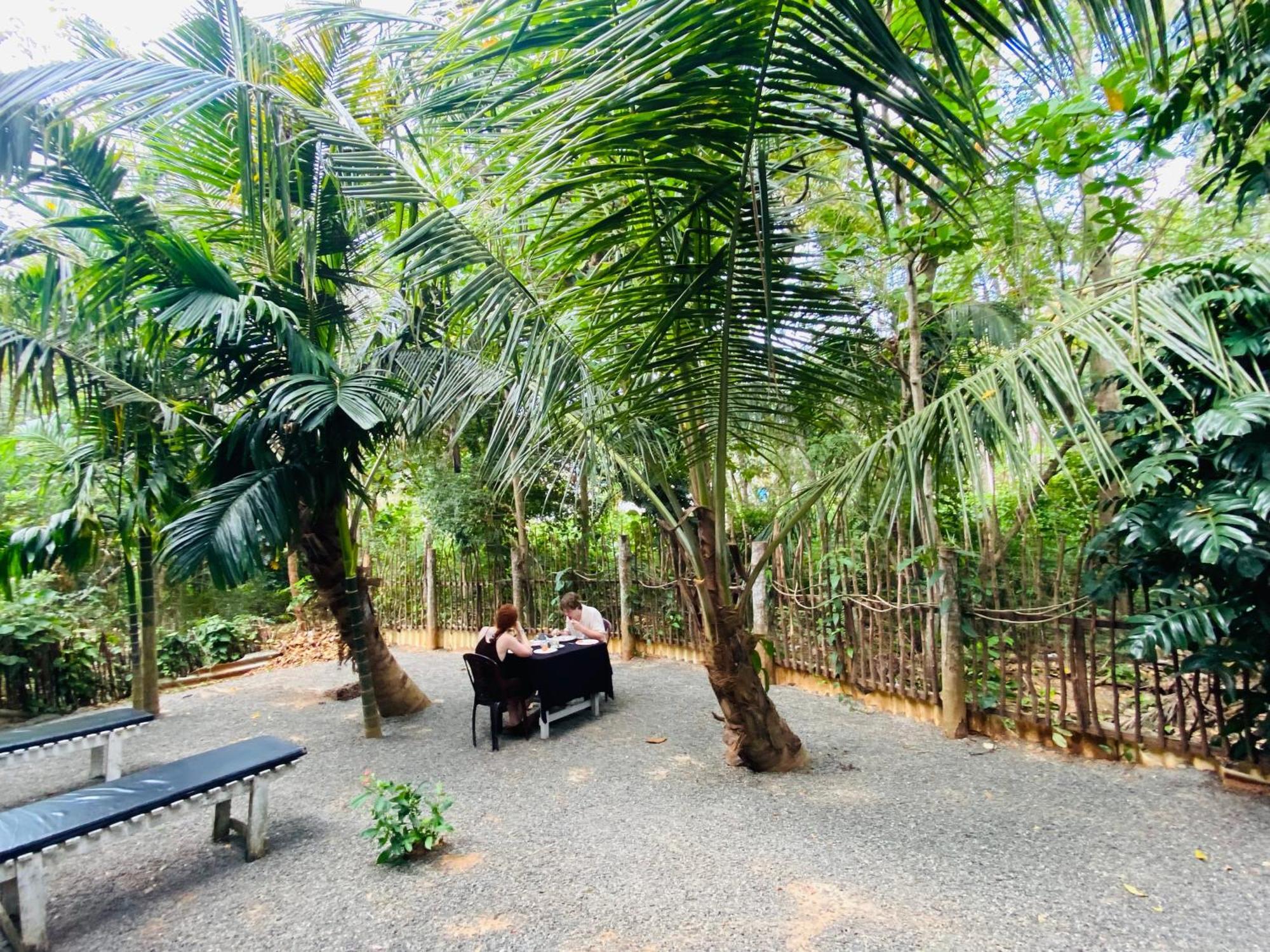 Leo Homestay Dickwella Exterior photo