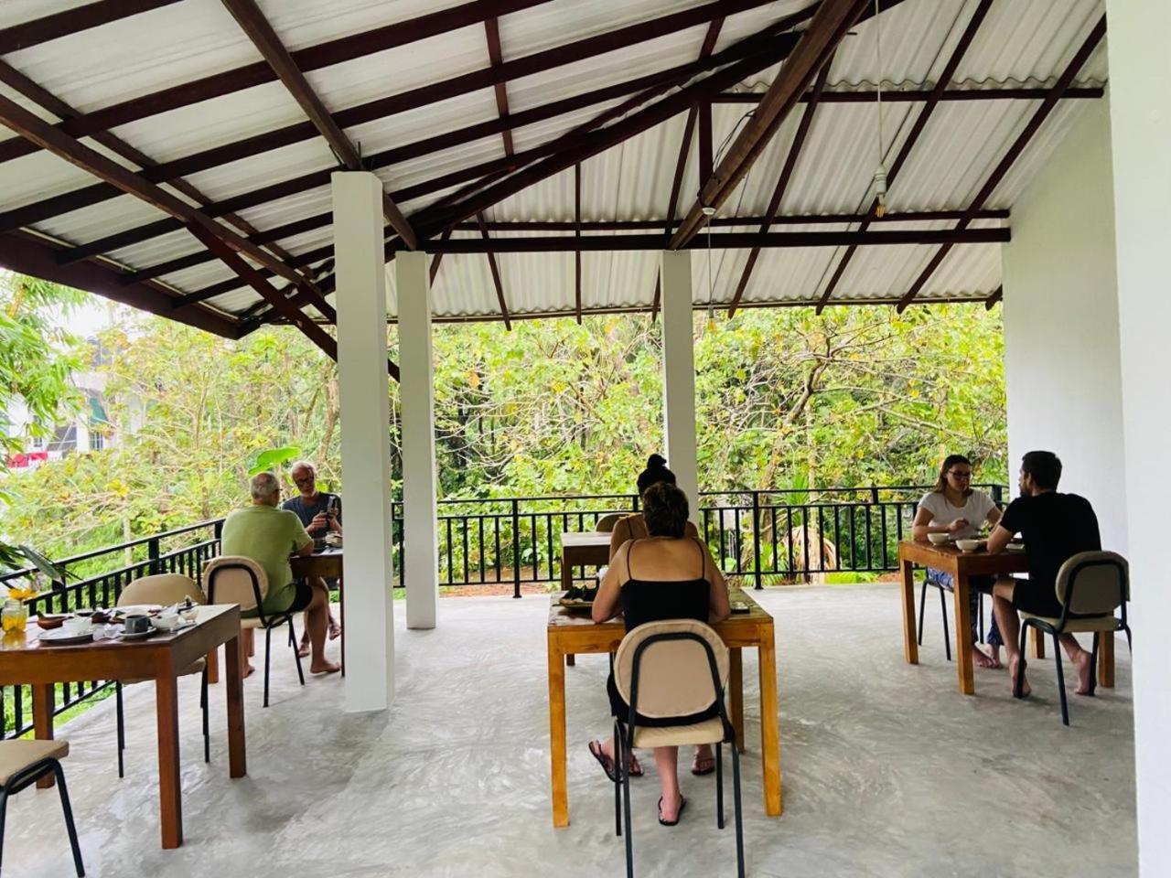 Leo Homestay Dickwella Exterior photo